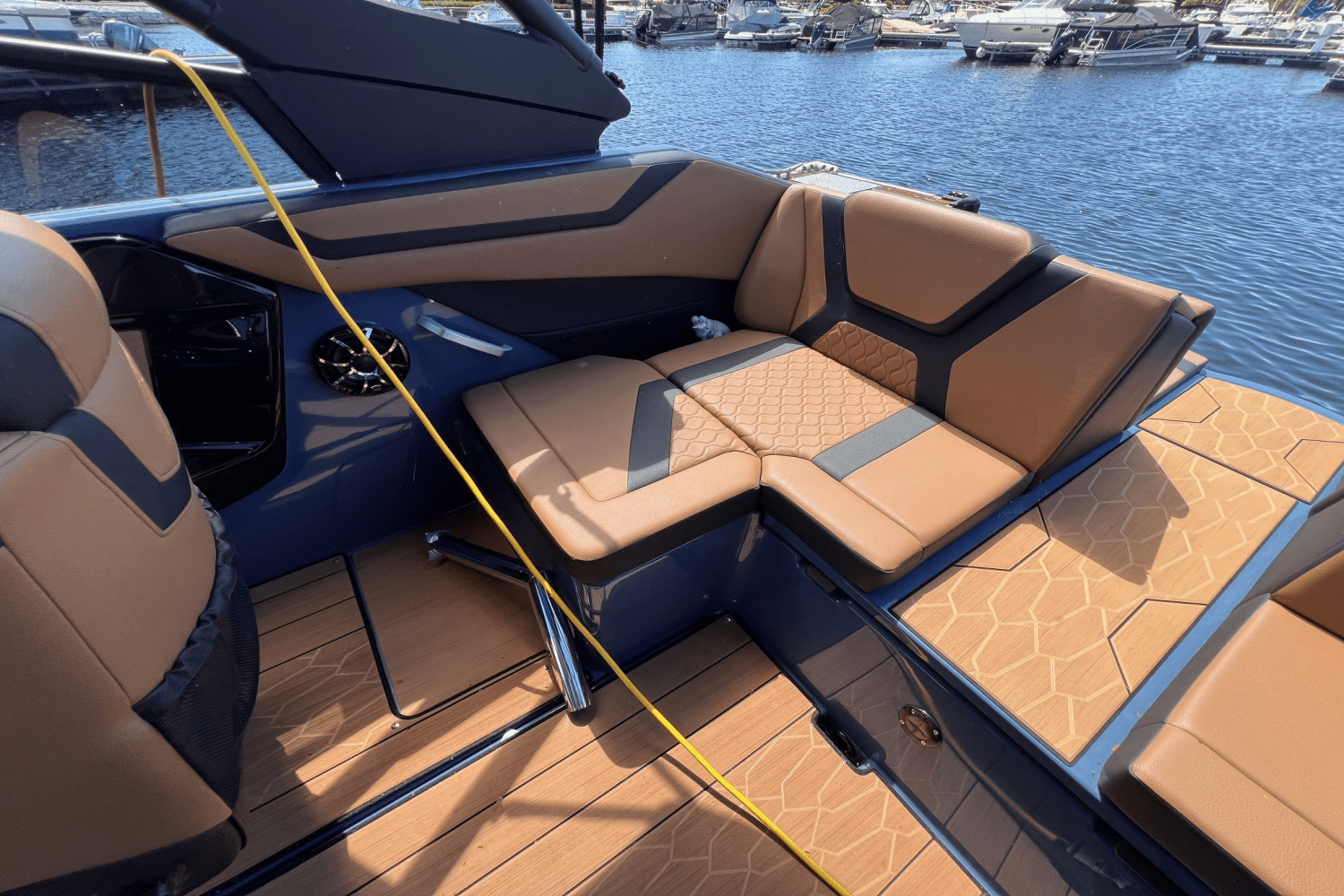 Slide: The Image of Yamaha 222 XE 2024 - 14