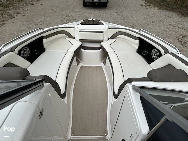 Slide: The Image of Bow Seating - 15450871