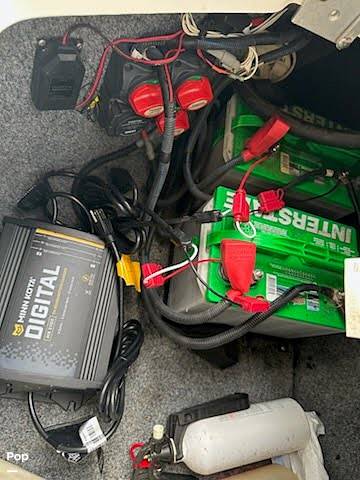 Slide: The Image of Batteries - Engine - 15450885