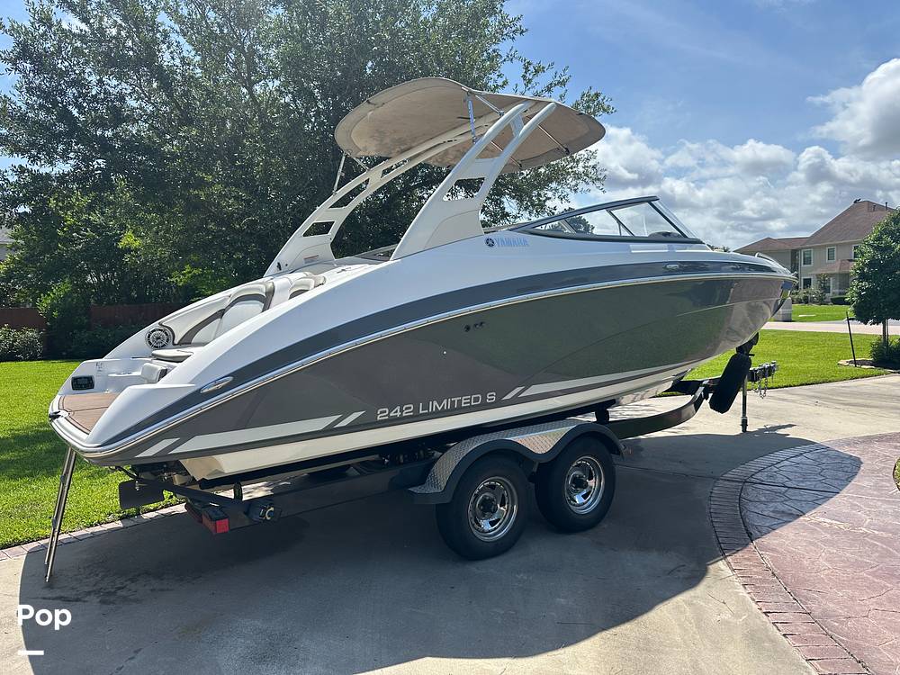 Slide: The Image of Yamaha 242 Limited 2015 - 15566648