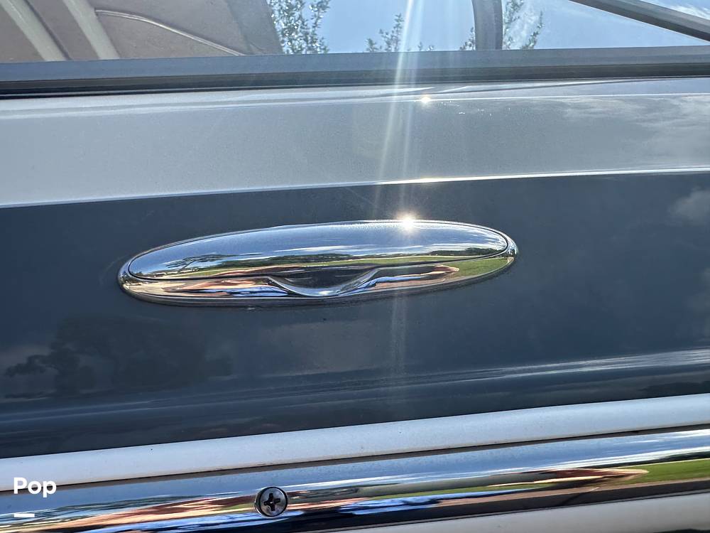 Slide: The Image of Cleats - Pull Up - 15566743