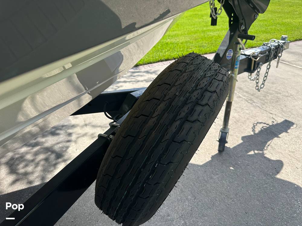 Slide: The Image of Spare Tire Kit - 15566745