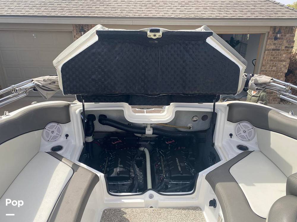 Slide: The Image of Yamaha 242 Limited HO 2011 - 15654152