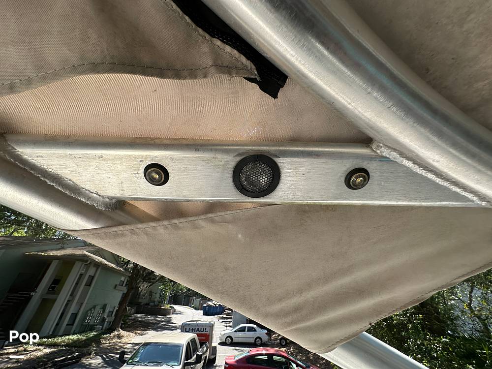 Slide: The Image of Lights & Speaker In Arch - 15417089
