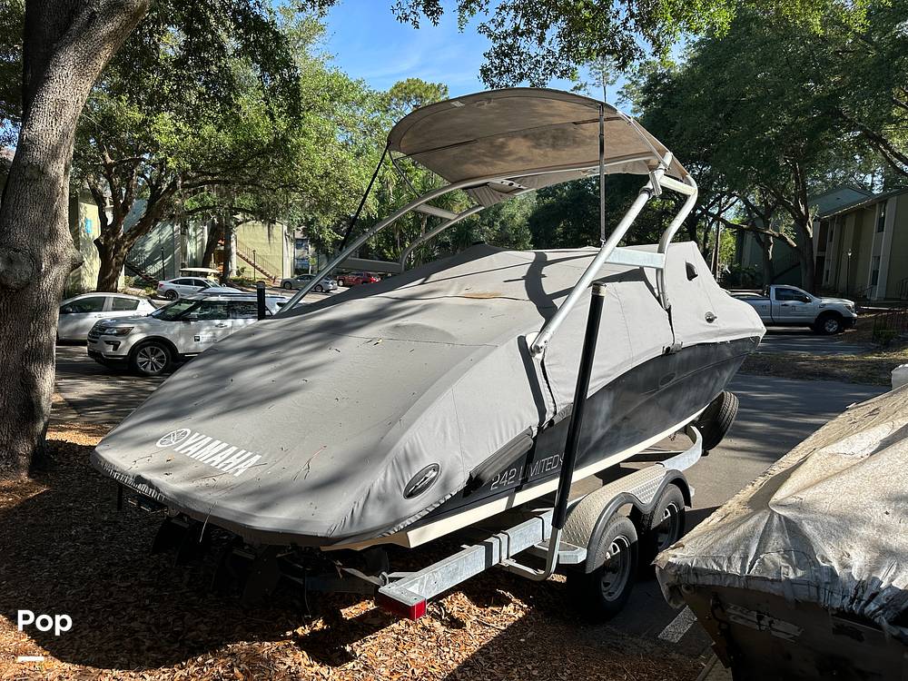 Slide: The Image of 2010 Yamaha 242 Limited S - 15416939