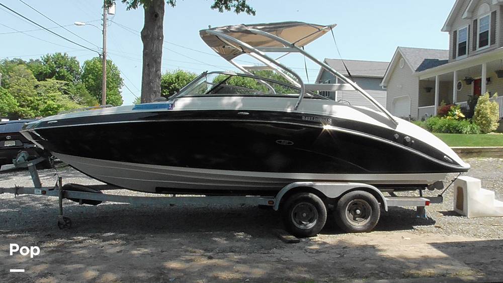 Slide: The Image of Yamaha 242 LIMITED S 2010 - 15535360