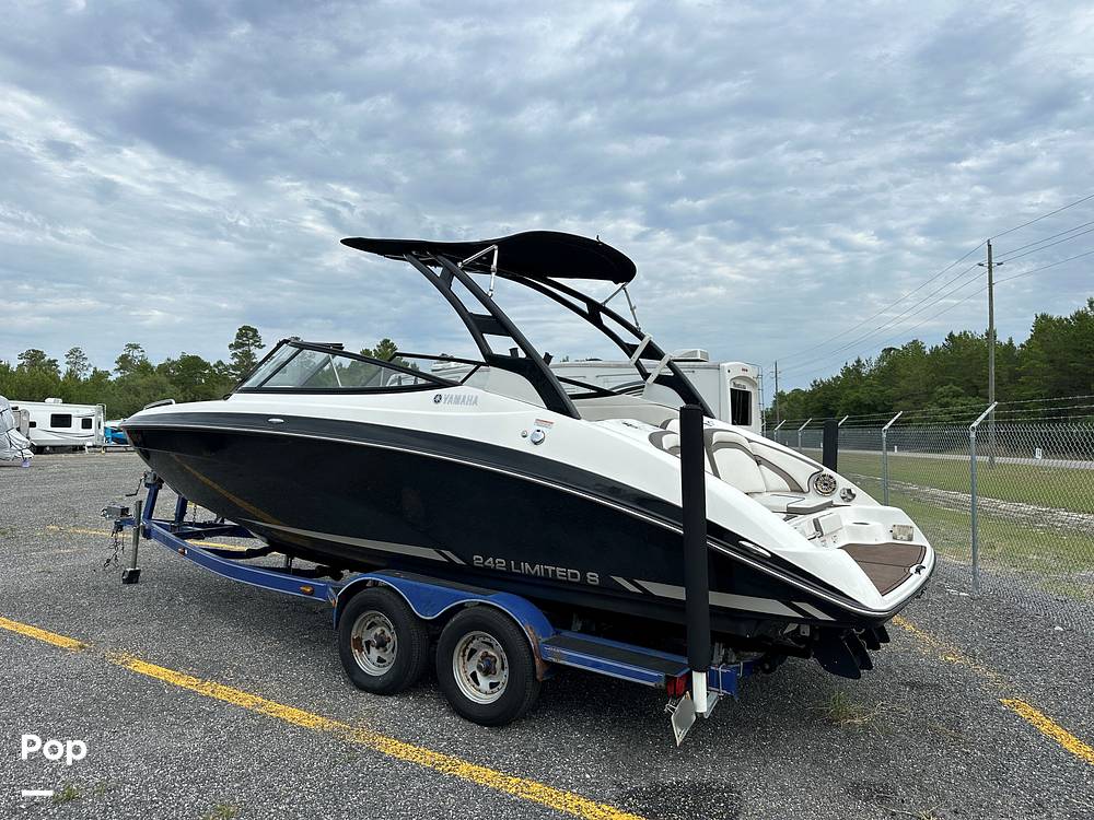 Slide: The Image of 2015 Yamaha 242 Limited S - 14157057