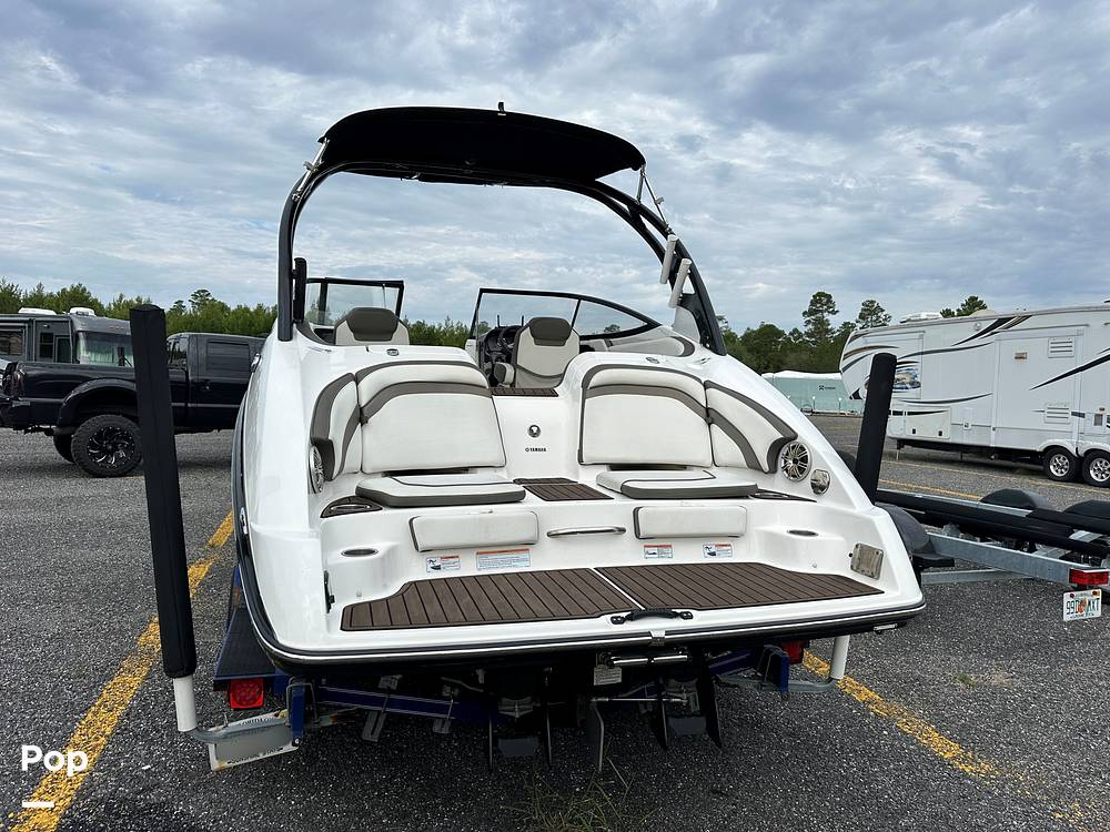 Slide: The Image of 2015 Yamaha 242 Limited S - 14157059