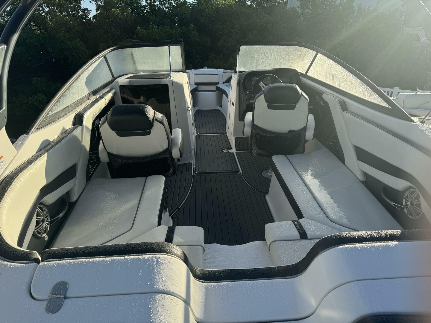 Slide: The Image of Yamaha 242 Limited S 2016 - 4627980