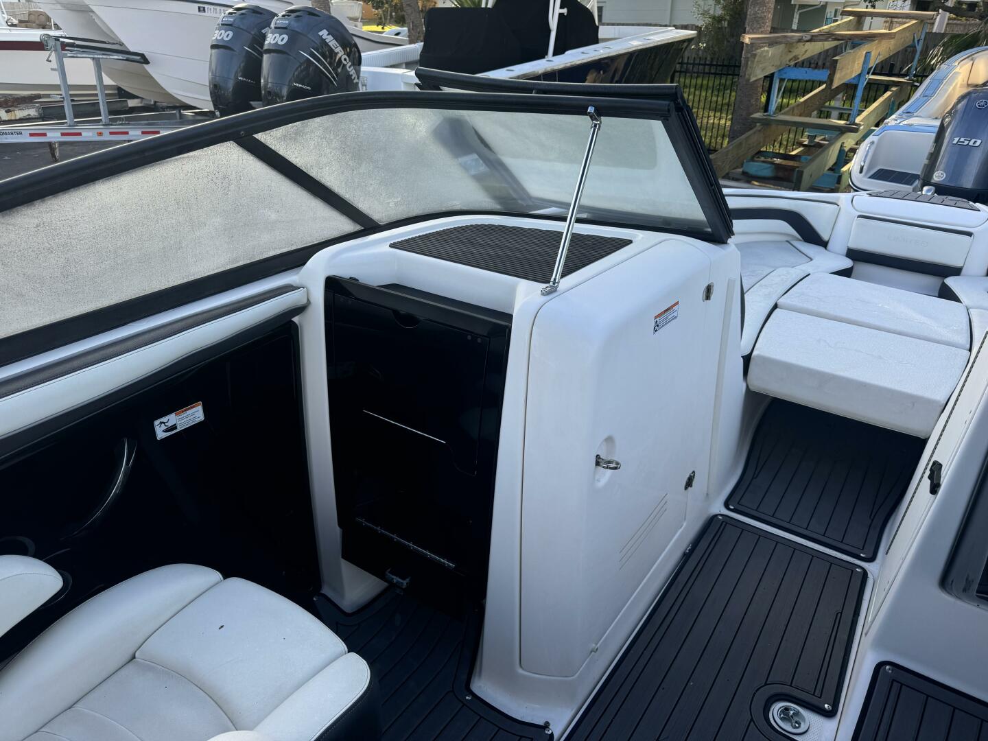 Slide: The Image of Yamaha 242 Limited S 2016 - 4910480