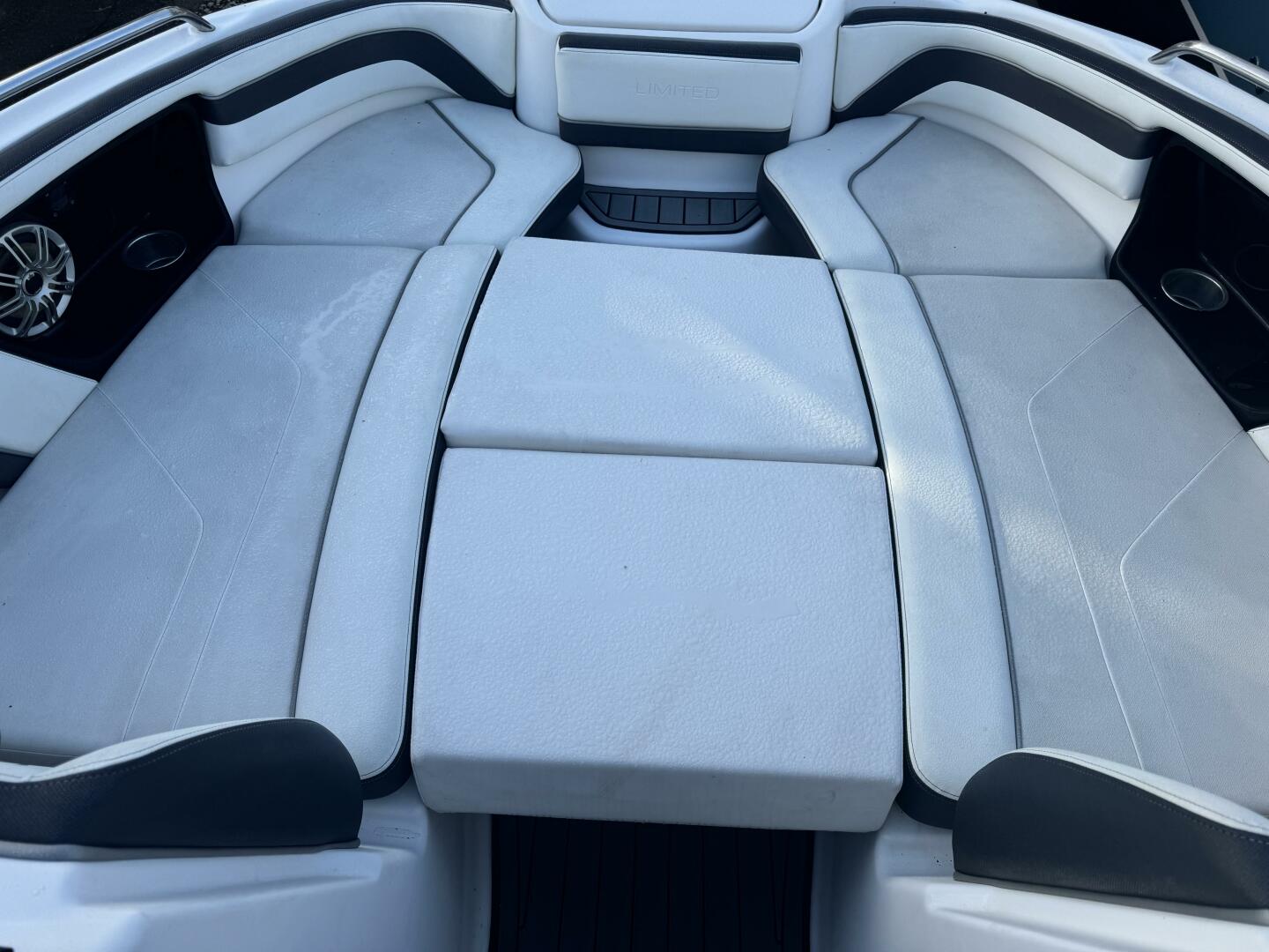 Slide: The Image of Yamaha 242 Limited S 2016 - 4910481