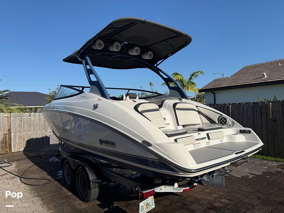 Slide: The Image of Yamaha 242 Limited S 2020 - 15868258