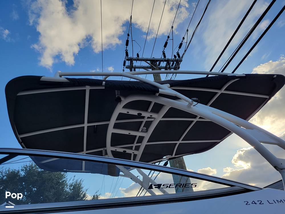 Slide: The Image of Yamaha 242 Limited SE 2017 - 15070340