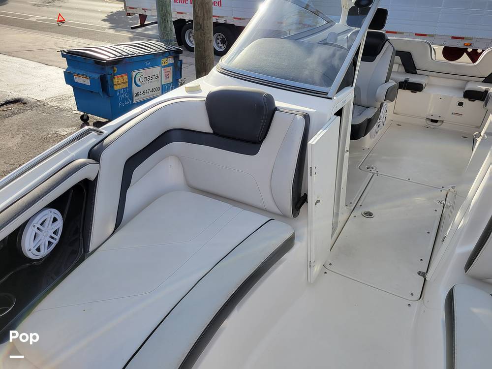 Slide: The Image of Yamaha 242 Limited SE 2017 - 15070236