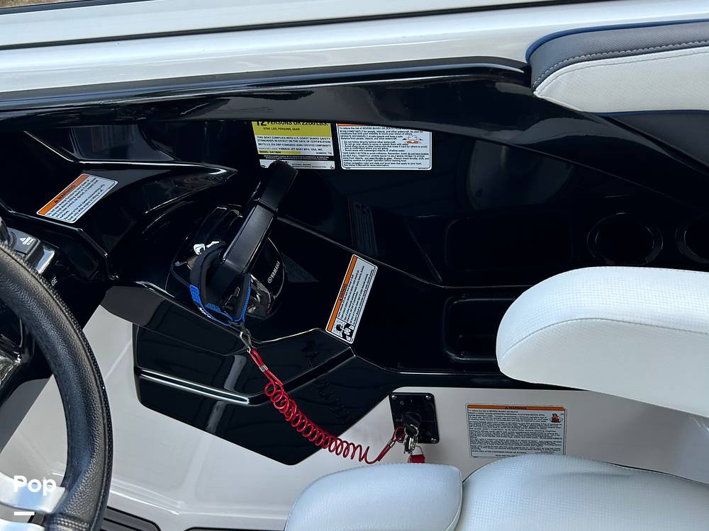 Slide: The Image of Yamaha 242 Limited SE 2019 - 13936890