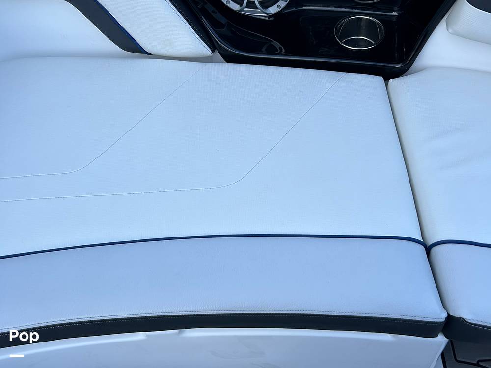 Slide: The Image of Yamaha 242 Limited SE 2019 - 13936862