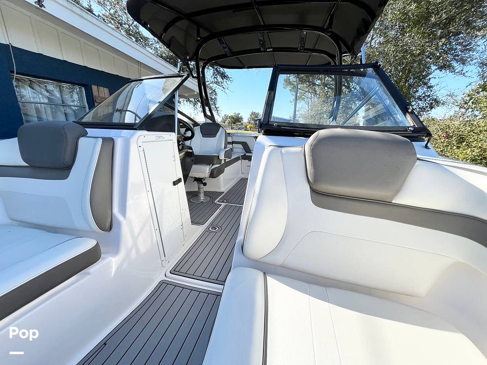 Slide: The Image of Bow Seating - 15034033