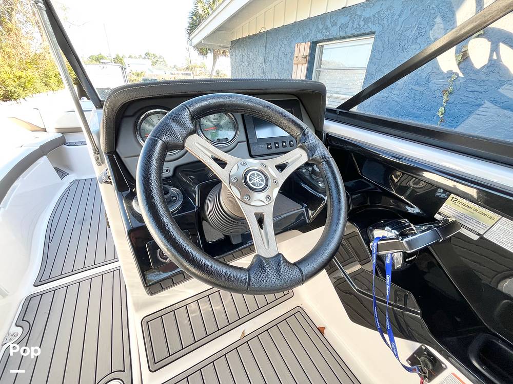 Slide: The Image of Captain's Chair - 15034018