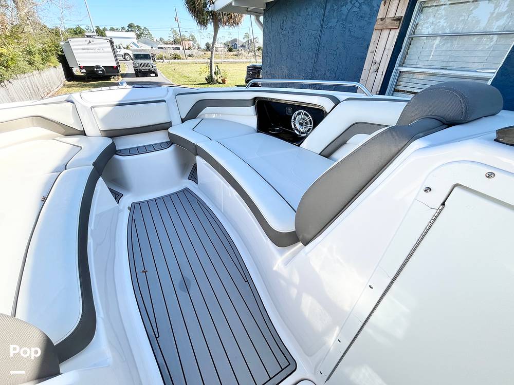 Slide: The Image of Bow Seating - 15034028
