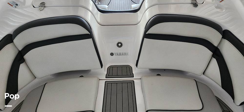 Slide: The Image of Yamaha 242 SE 2020 - 14802383