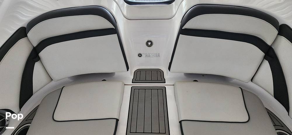Slide: The Image of Yamaha 242 SE 2020 - 14802386