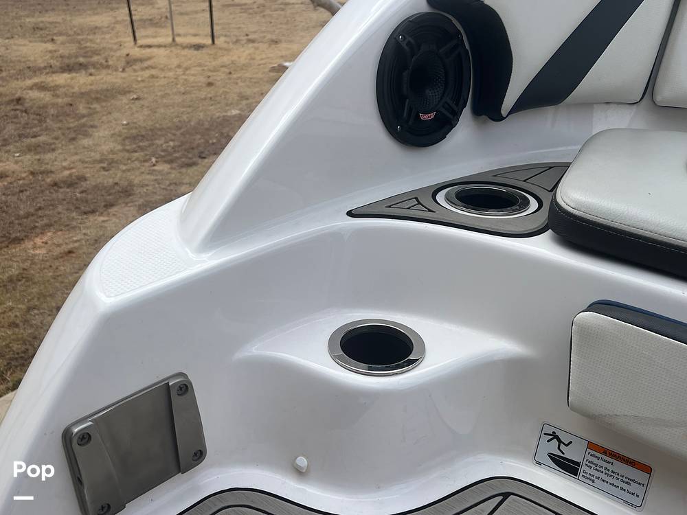Slide: The Image of Beverage Holders/speakers - 20