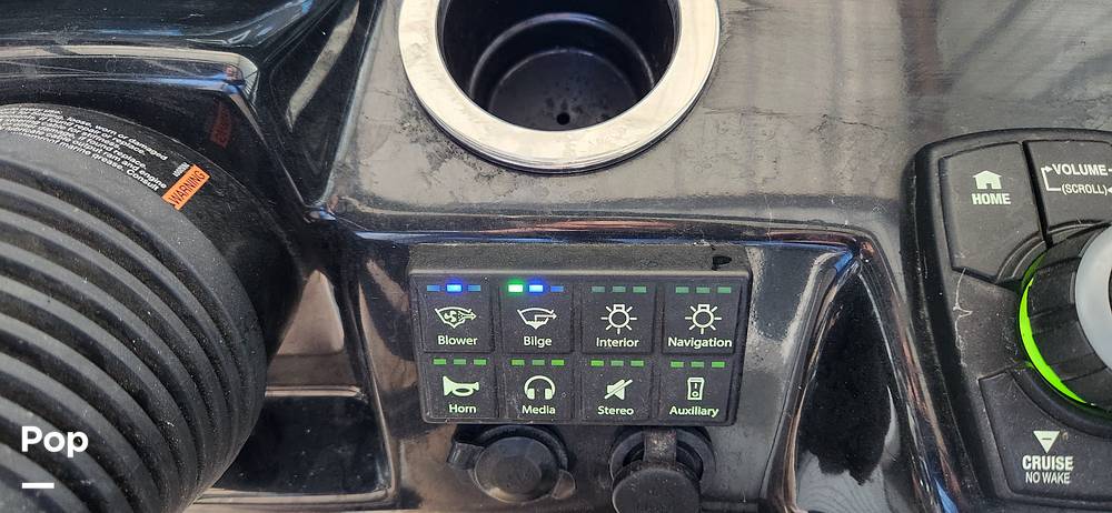 Slide: The Image of Yamaha 242 SE 2020 - 14802282