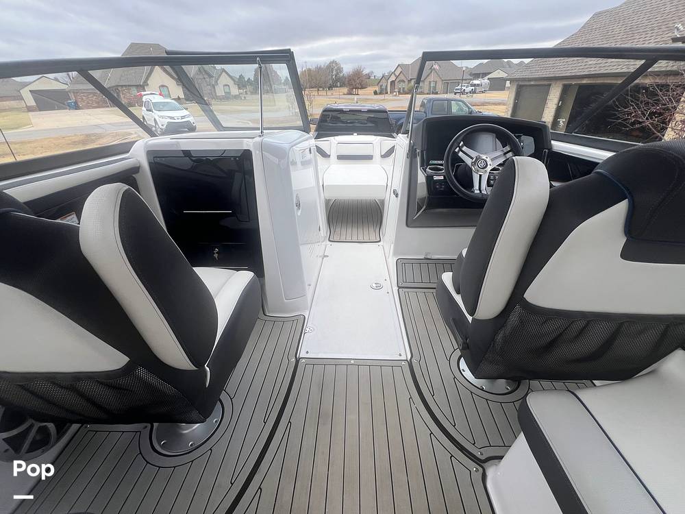 Slide: The Image of Non-skid Deck - 32