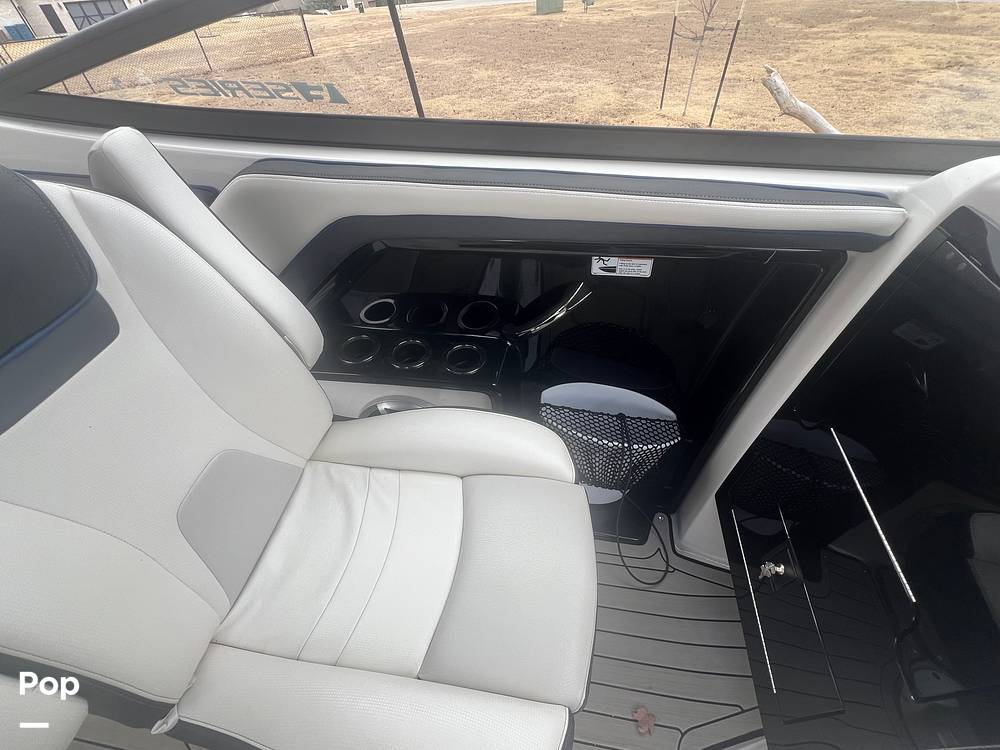 Slide: The Image of Yamaha 242SE 2020 - 34