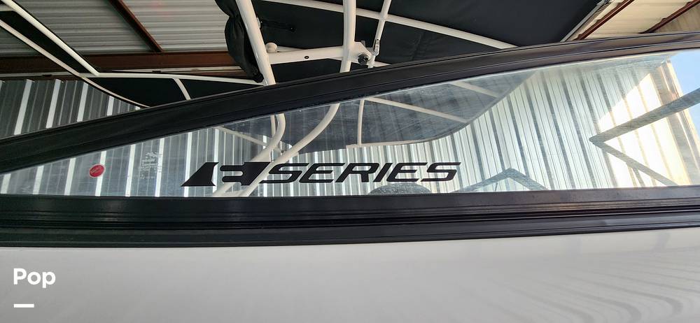 Slide: The Image of Yamaha 242 SE 2020 - 14802291