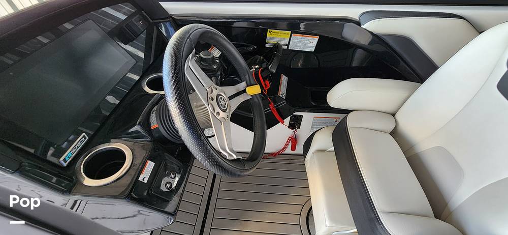 Slide: The Image of Yamaha 242 SE 2020 - 14802350