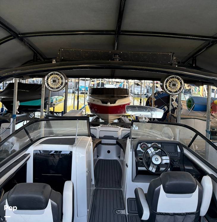 Slide: The Image of Yamaha 242x 2017 - 15336366