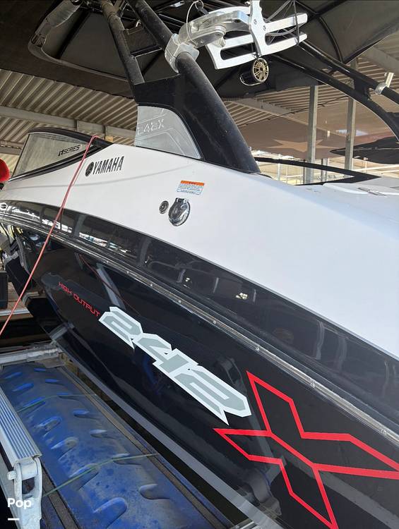 Slide: The Image of Yamaha 242x 2017 - 15336370