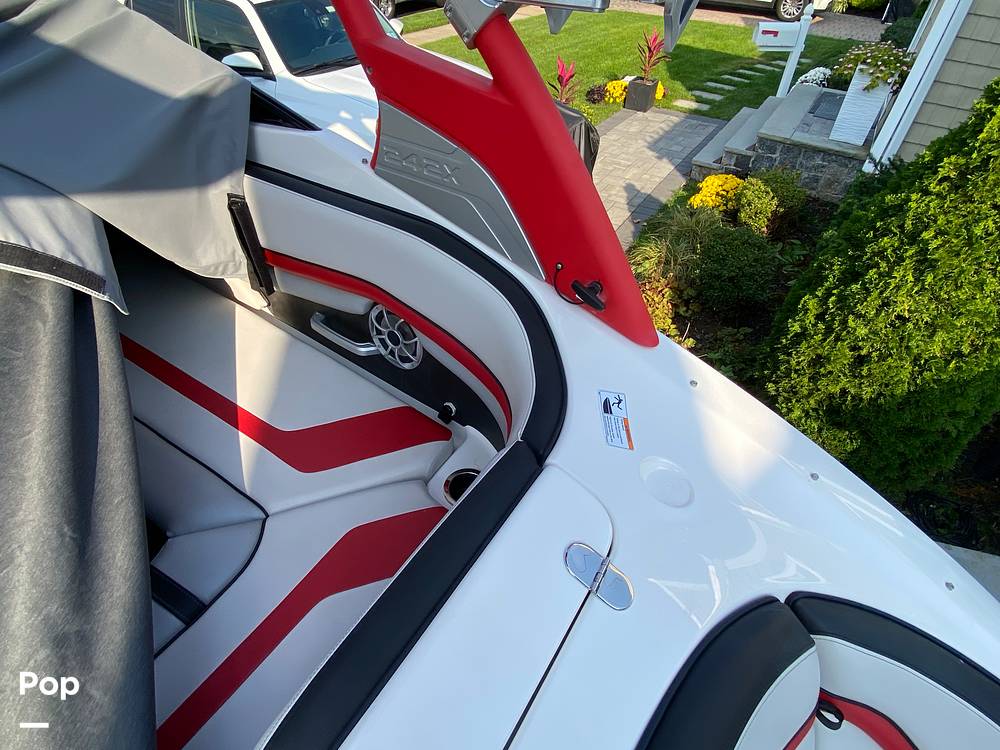Slide: The Image of Yamaha 242X 2018 - 14853346