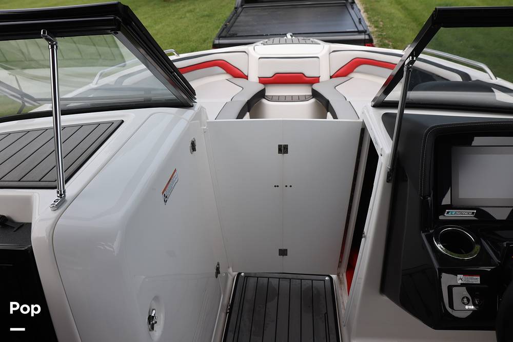 Slide: The Image of Yamaha 242X 2018 - 15474470