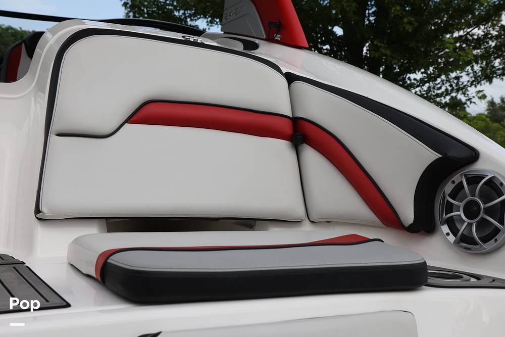 Slide: The Image of Yamaha 242X 2018 - 15474527