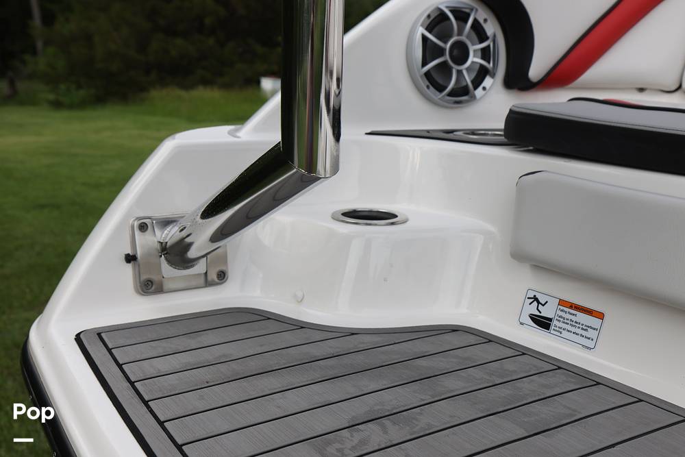 Slide: The Image of Yamaha 242X 2018 - 15474530