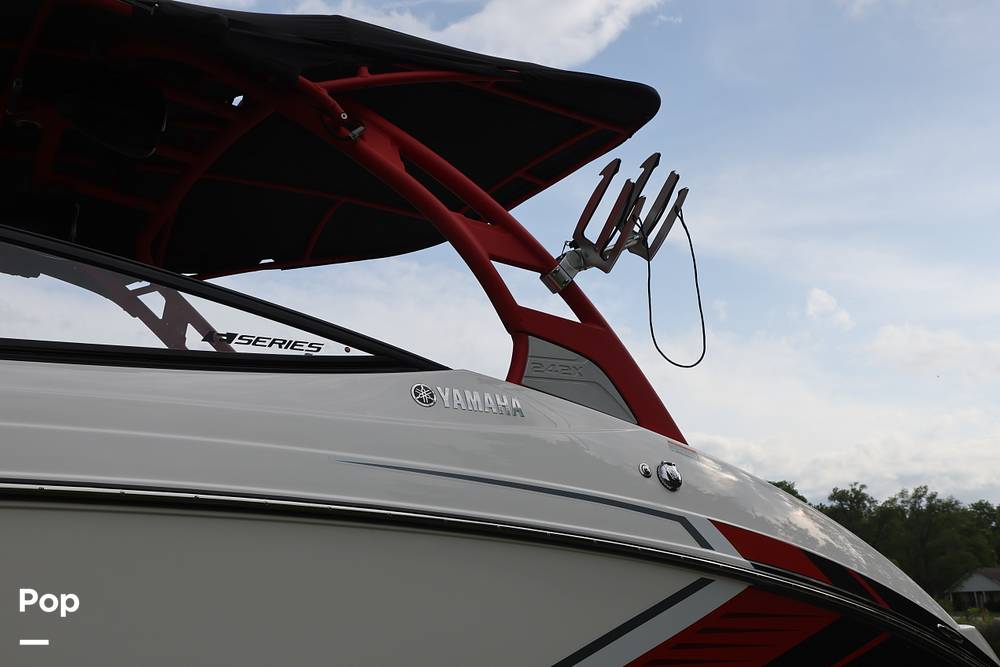 Slide: The Image of Yamaha 242X 2018 - 15474536