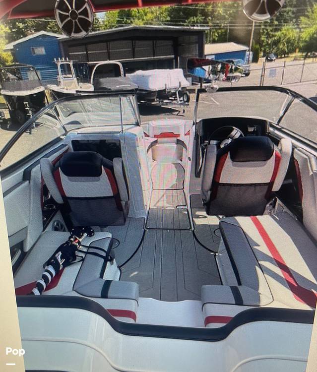 Slide: The Image of Yamaha 242X E Series 2020 - 15404256