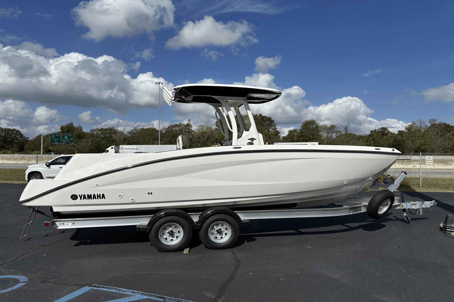 Slide: The Image of Yamaha 252 FSH Sport 2025 - 3