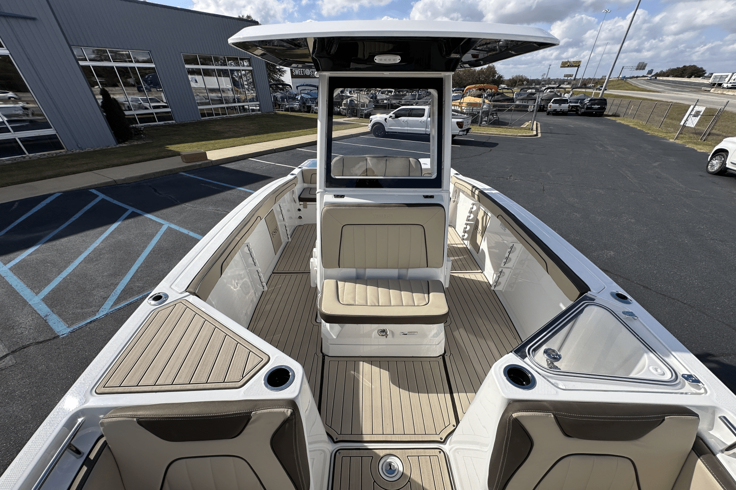 Slide: The Image of Yamaha 252 FSH Sport 2025 - 6