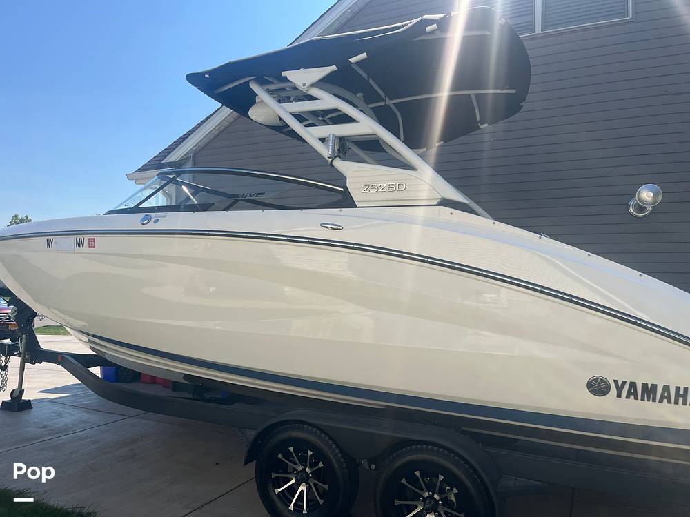 Slide: The Image of Yamaha 252SD 2024 - 15848869