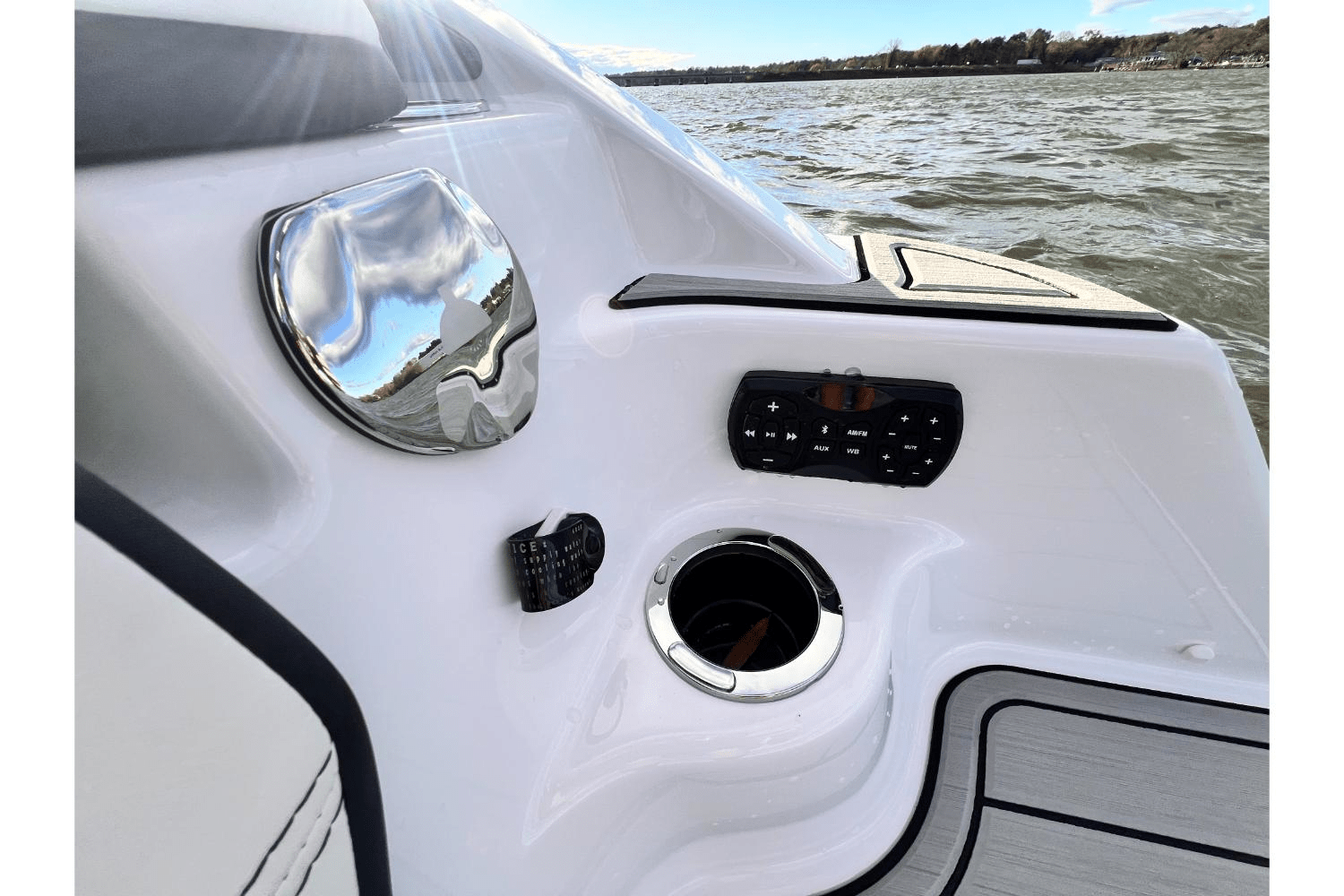 Slide: The Image of Yamaha 252SE 2025 - 11