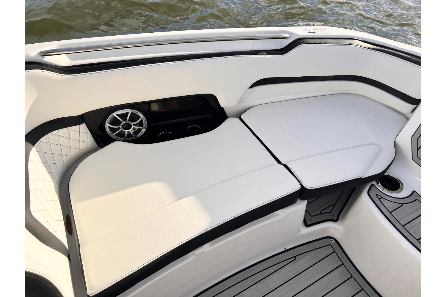 Slide: The Image of Yamaha 252SE 2025 - 29