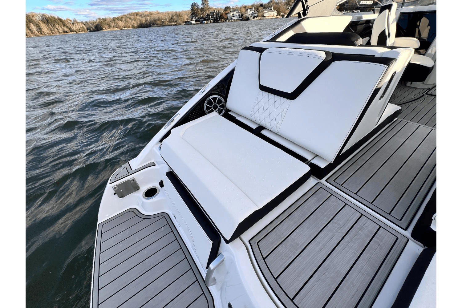 Slide: The Image of Yamaha 252SE 2025 - 8