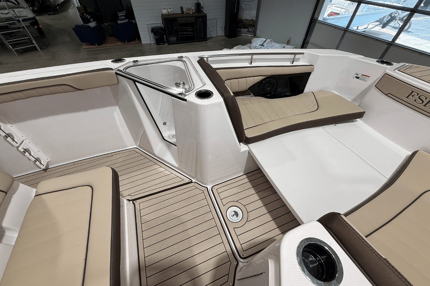 Slide: The Image of Yamaha 255FSH SP H 2026 - 17