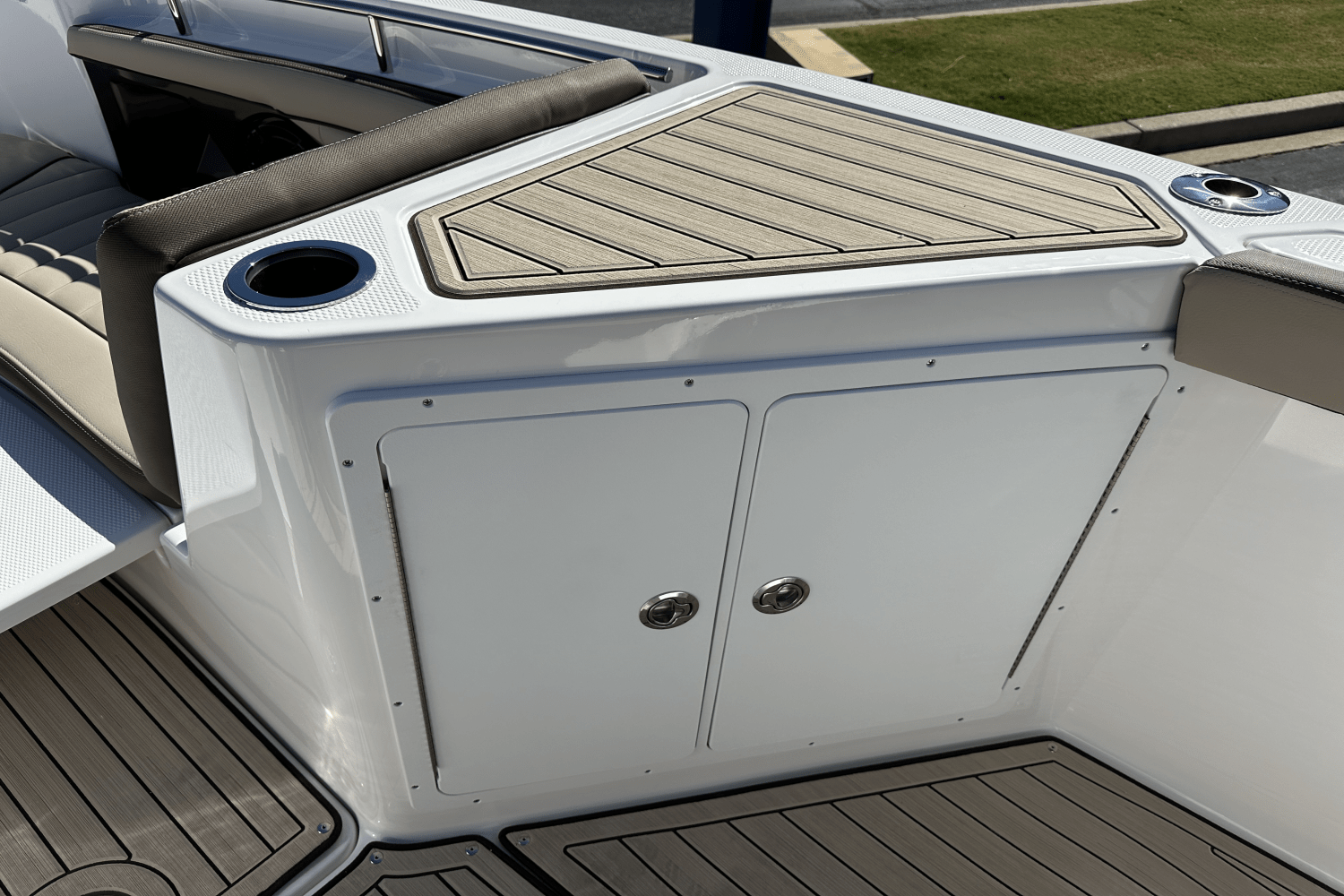 Slide: The Image of Yamaha 255 FSH Sport E 2025 - 10