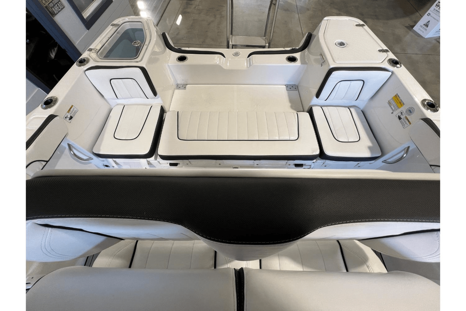 Slide: The Image of Yamaha 255 FSH Sport H 2025 - 10