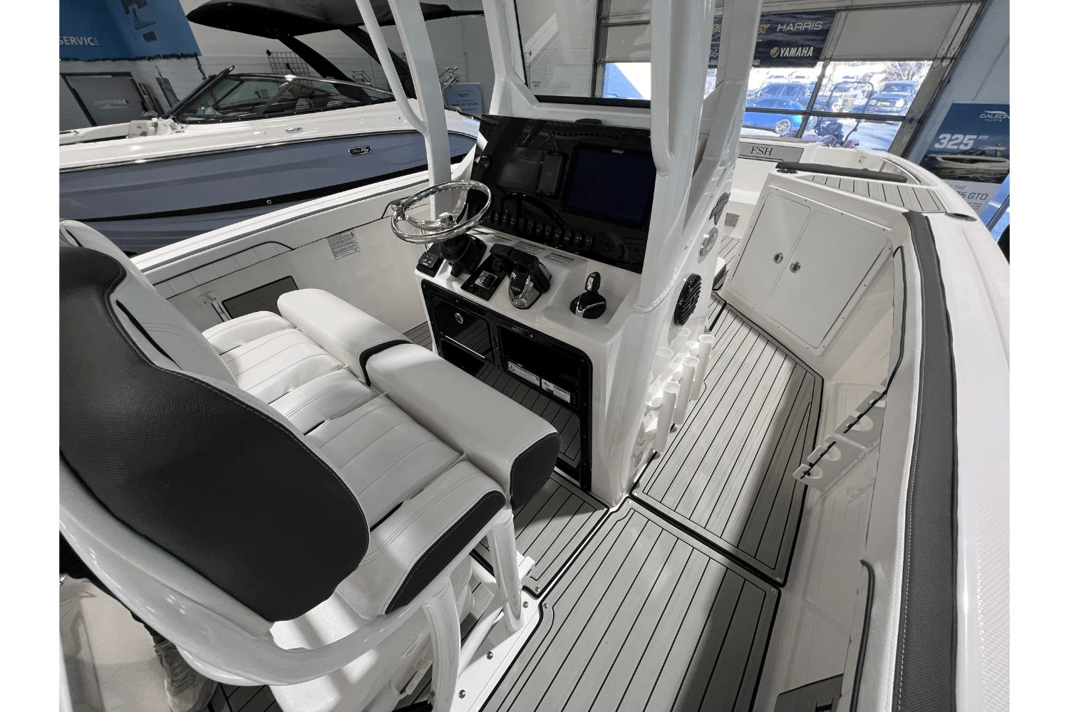 Slide: The Image of Yamaha 255 FSH Sport H 2025 - 14