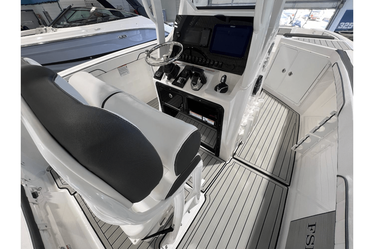 Slide: The Image of Yamaha 255 FSH Sport H 2025 - 15